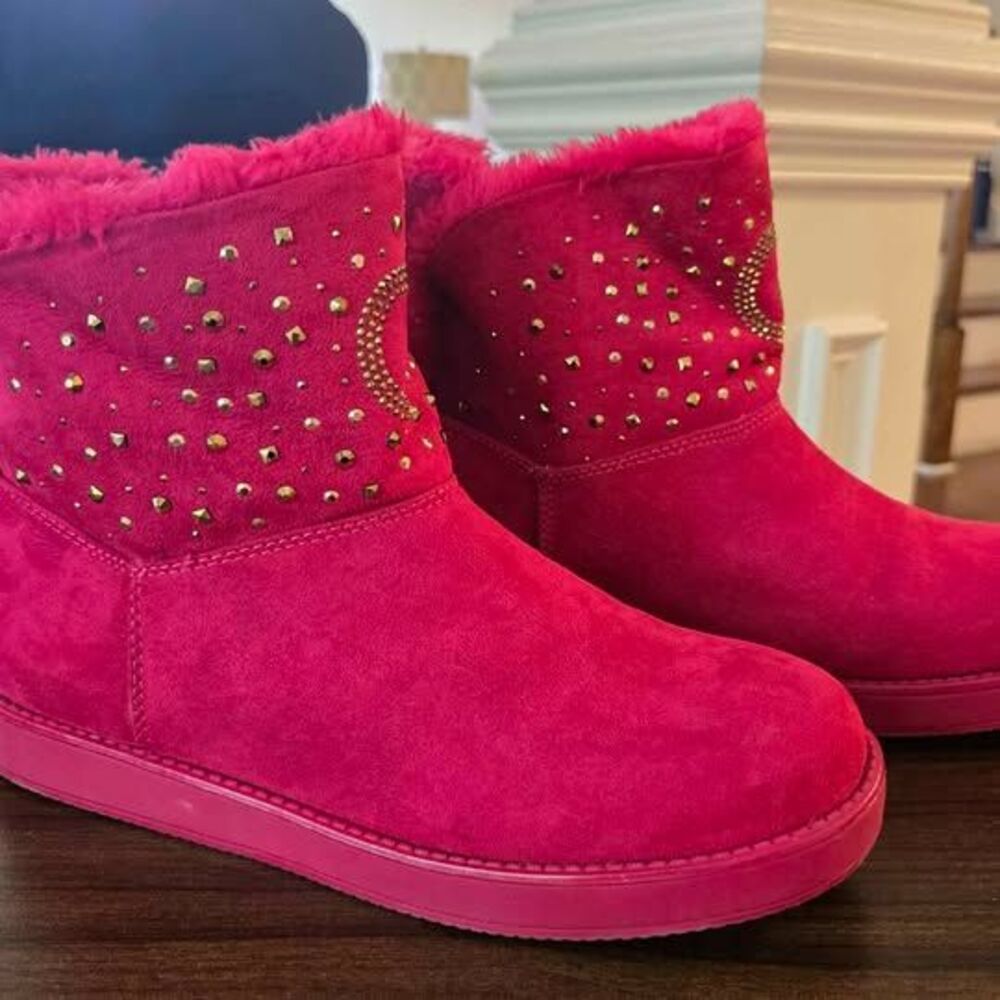GBG Los Angeles Pink Faux Suede Fur Lined Ankle Boots – Women’s 7.5